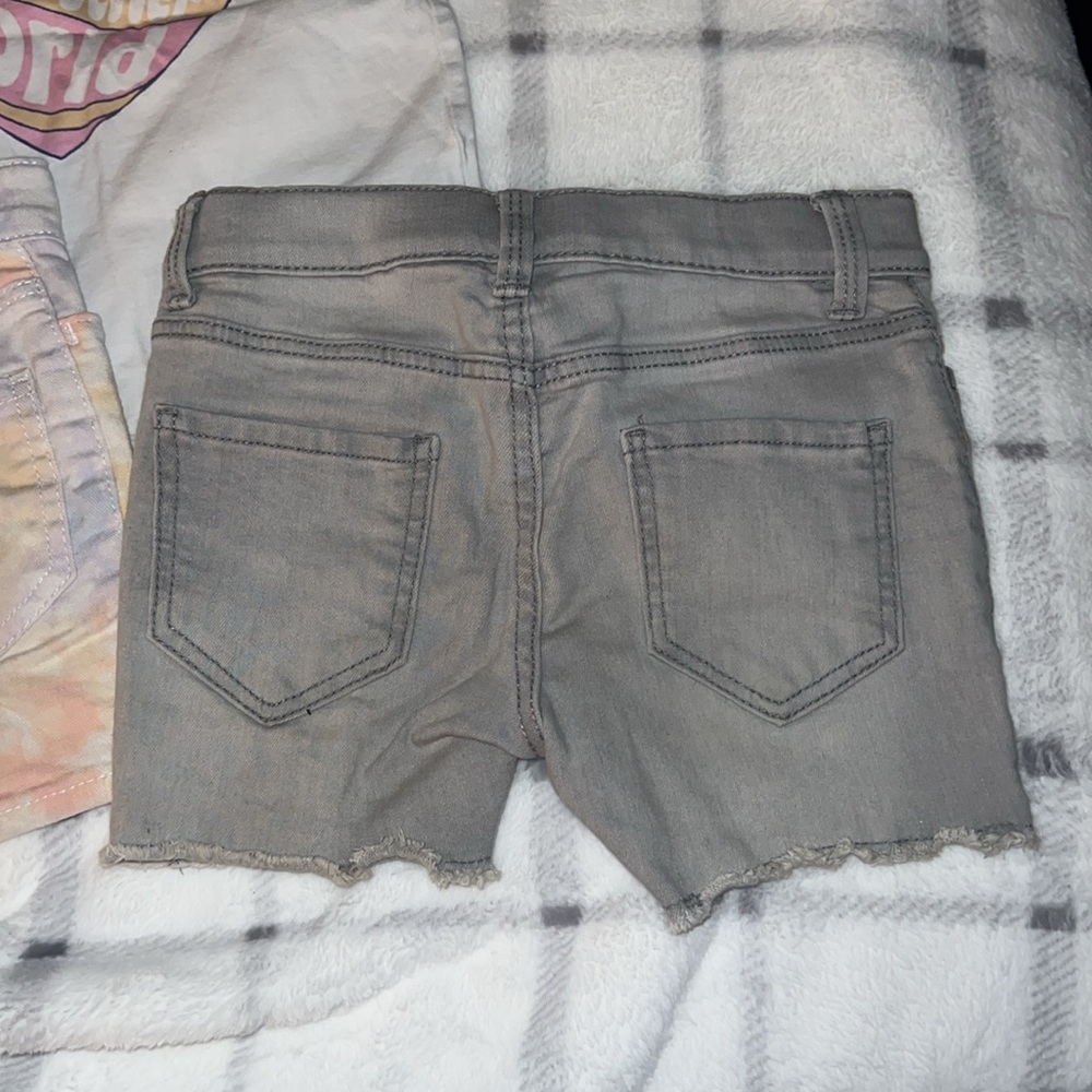 Carters - Picture 5 of 9